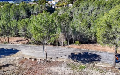 Участок в урбанизации в Алтеа-ла-Велья.