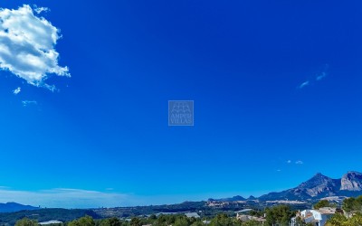 Участок в урбанизации в Алтеа-ла-Велья.