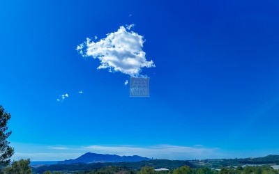 Участок в урбанизации в Алтеа-ла-Велья.