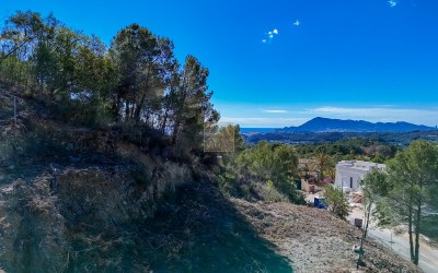 Участок в урбанизации в Алтеа-ла-Велья.