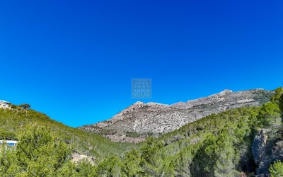 Участок в урбанизации в Алтеа-ла-Велья.