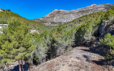 Участок в урбанизации в Алтеа-ла-Велья.