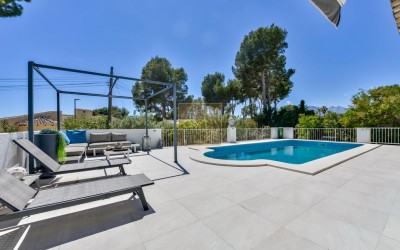 Красивая и уютная одноэтажная вилла