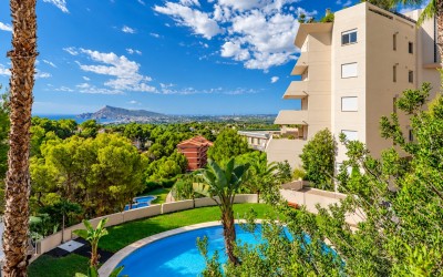 Дуплекс-пентхаус с панорамным видом на море в Altea La Vella